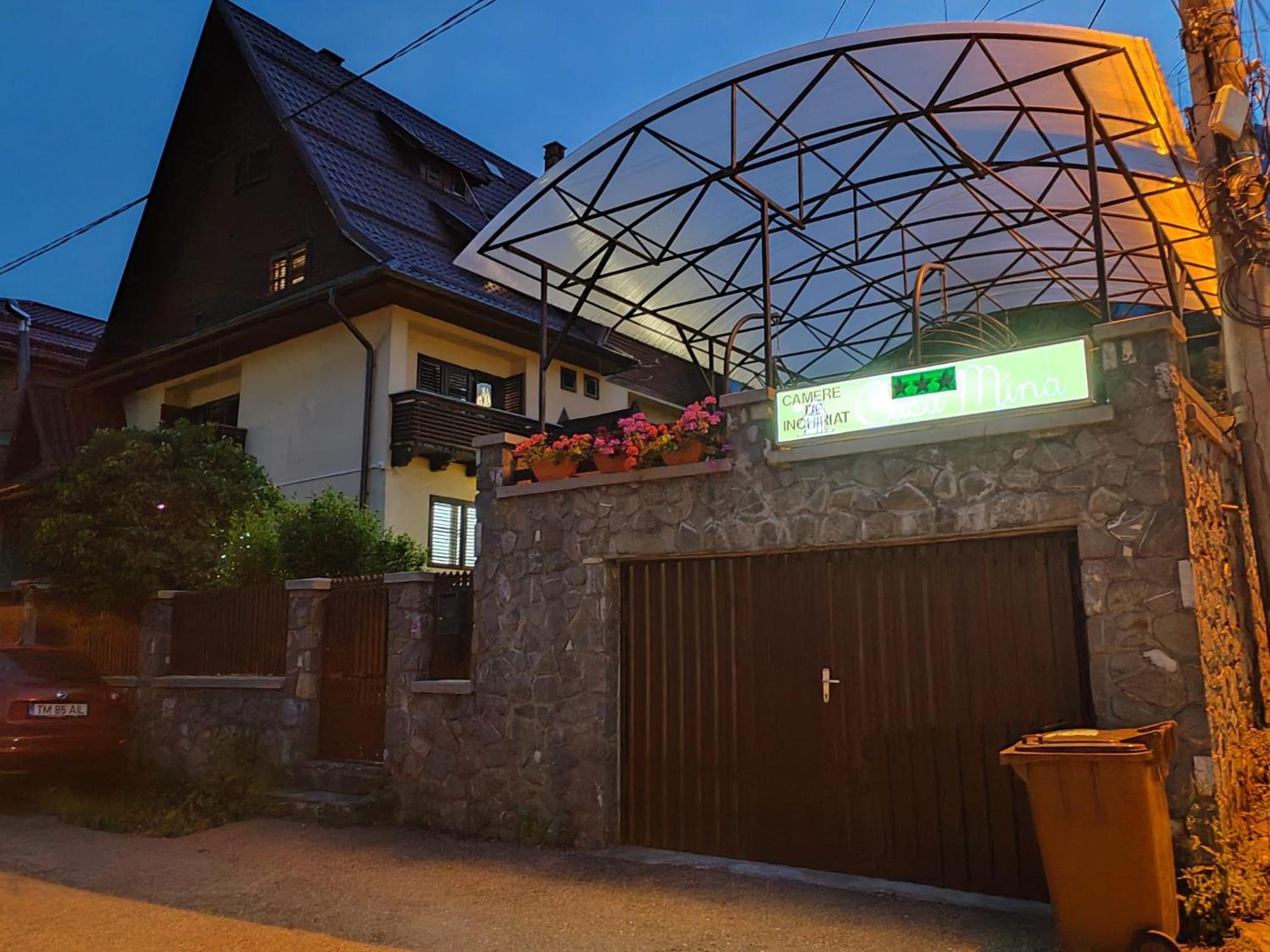 Casa Mina Hotel Busteni Bagian luar foto